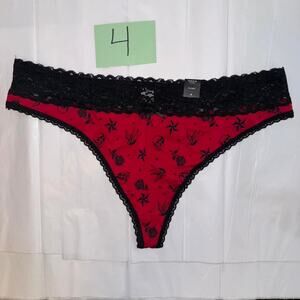 Torrid NWT size 4X 4 thong skulls stars roses jester red black lace trim